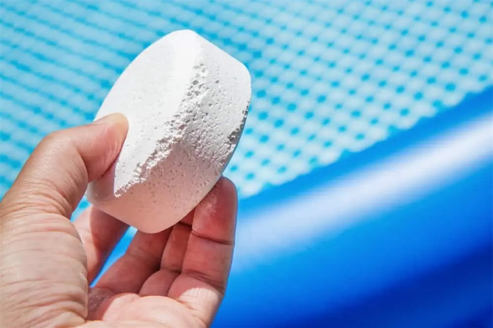 How to Tell if Chlorine Tablets Are Bad