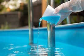 How to Choose the Best Algaecide for Your Pool?